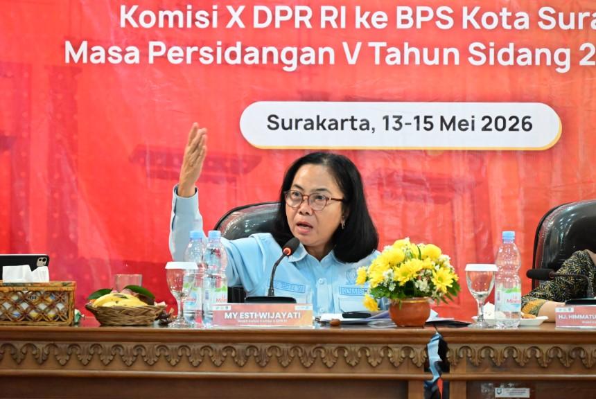 Wakil Ketua Komisi X DPR RI Minta Status Guru Honorer Segera Diperjelas Jadi ASN