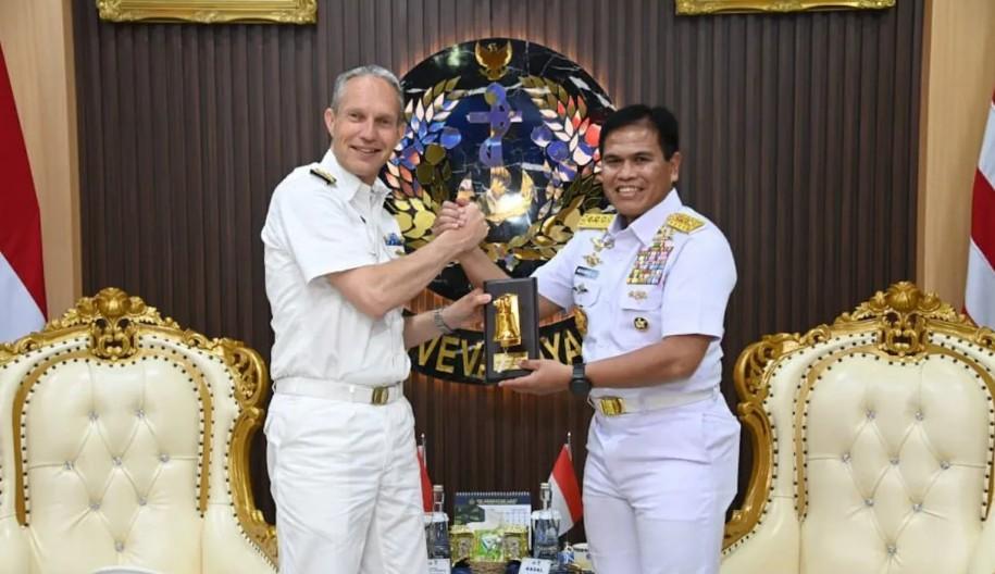 TNI AL dan Angkatan Laut Belanda Perkuat Kerja Sama Pertahanan dan Keamanan Laut di Surabaya