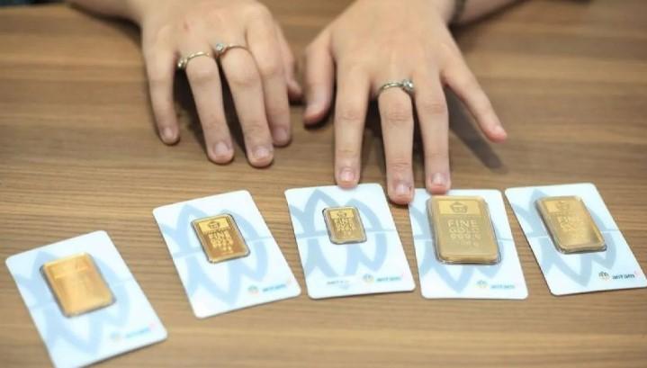 Harga Emas Antam Anjlok Rp50 Ribu per Gram pada Sabtu Pagi