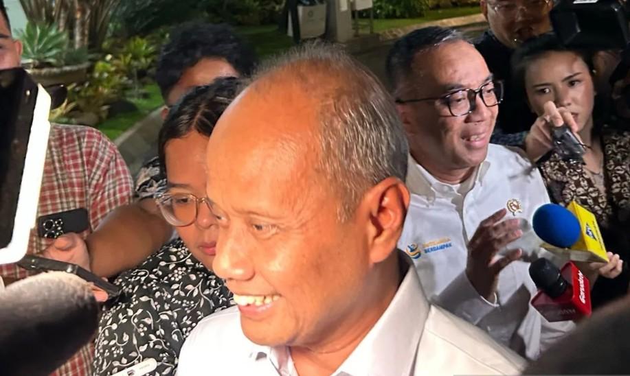 Pindad Siapkan Mobil Kepresidenan Transparan untuk Prabowo Subianto