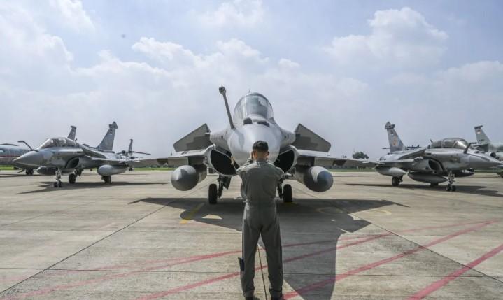 Prabowo Serahkan Deretan Alutsista Baru TNI, Dari Jet Rafale hingga Radar Canggih