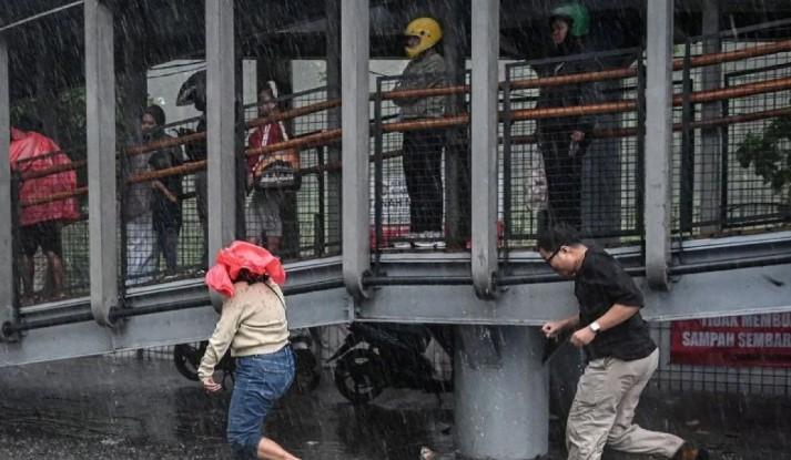 BMKG Prediksi Sebagian Wilayah Jakarta Diguyur Hujan pada Selasa Sore