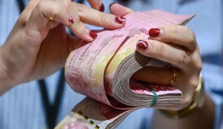 Rupiah Melemah ke Rp17.743 per Dolar AS akibat Ekspektasi Sikap Hawkish The Fed