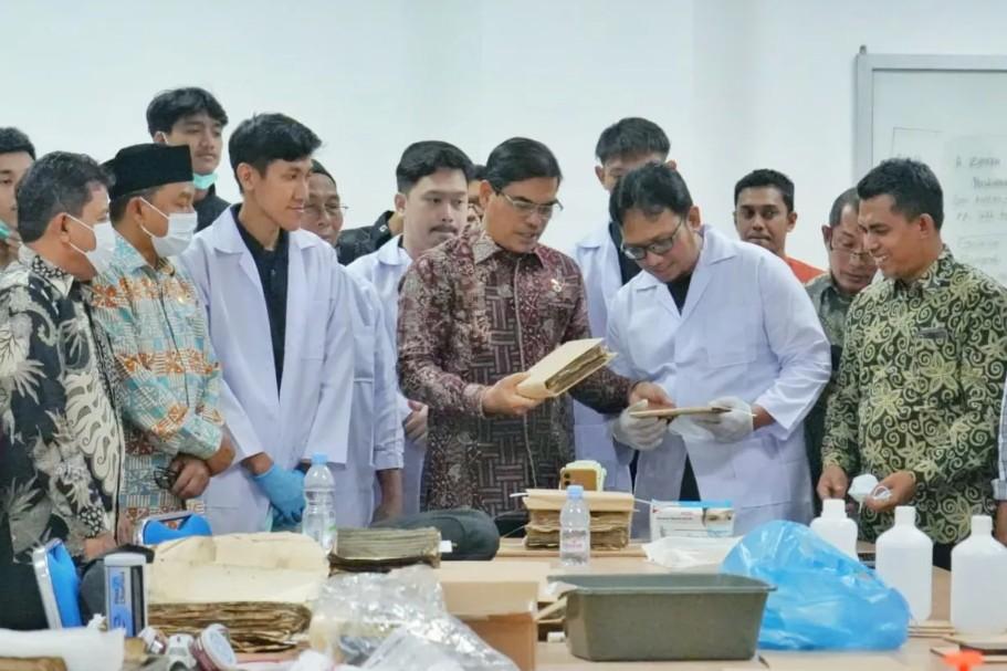 Restorasi 130 Naskah Kuno Aceh Dilakukan Perpusnas dan UIN Ar-Raniry Pascabanjir
