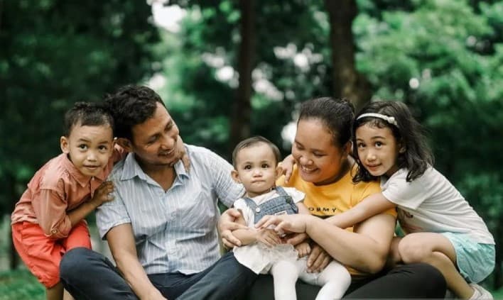 Psikolog Ungkap Cara Orang Tua Kelola Rasa Bersalah dalam Pengasuhan Anak