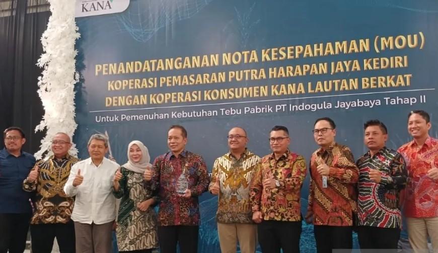 Kemenkop Kucurkan Pinjaman Lunak Rp17 Miliar untuk Perkuat Industri Pengolahan Koperasi di Kediri
