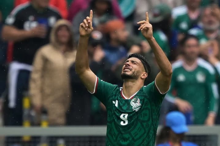 Raul Jimenez Menangis Usai Cetak Gol Perdana di Piala Dunia dan Antar Meksiko Taklukkan Afrika Selatan