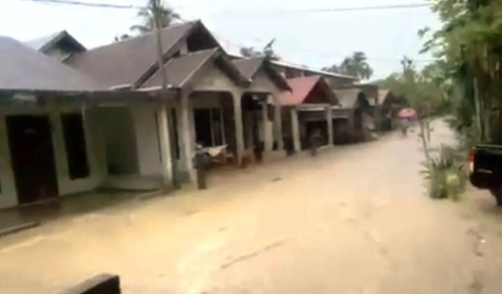 BPBD Aceh Barat Siagakan Personel Setelah Banjir Luapan Rendam Sejumlah Desa di Pante Ceureumen
