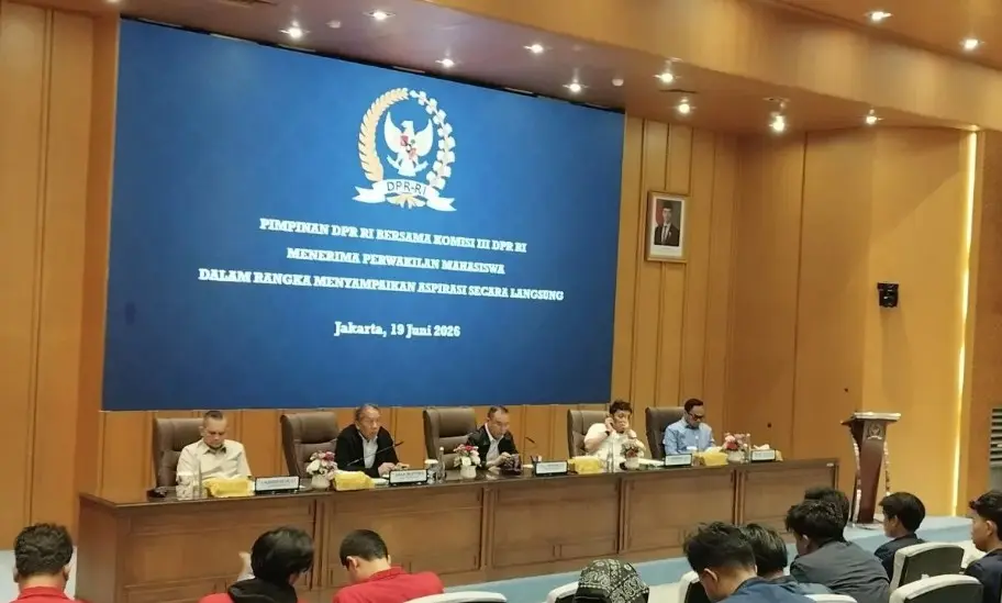 Pimpinan DPR RI Terima Audiensi Mahasiswa Usai Aksi Demonstrasi, Tritura Trisakti Disampaikan Langsung