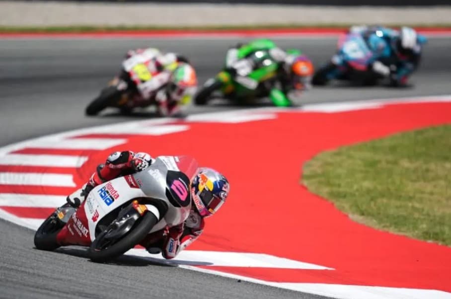 Veda Ega Pratama Start Kedelapan di Moto3 GP Ceko 2026, Peluang Raih Poin Tetap Terbuka