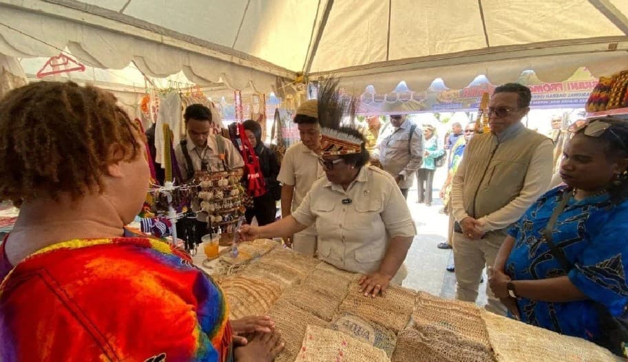 Wamendagri Ribka Haluk Dorong Penguatan Legalitas UMKM Papua untuk Tembus Pasar Nasional dan Internasional