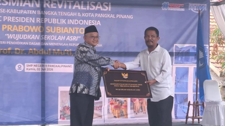 Kemendikdasmen Tambah 800 Ribu Papan Interaktif Digital untuk Percepat Digitalisasi Sekolah di Seluruh Indonesia