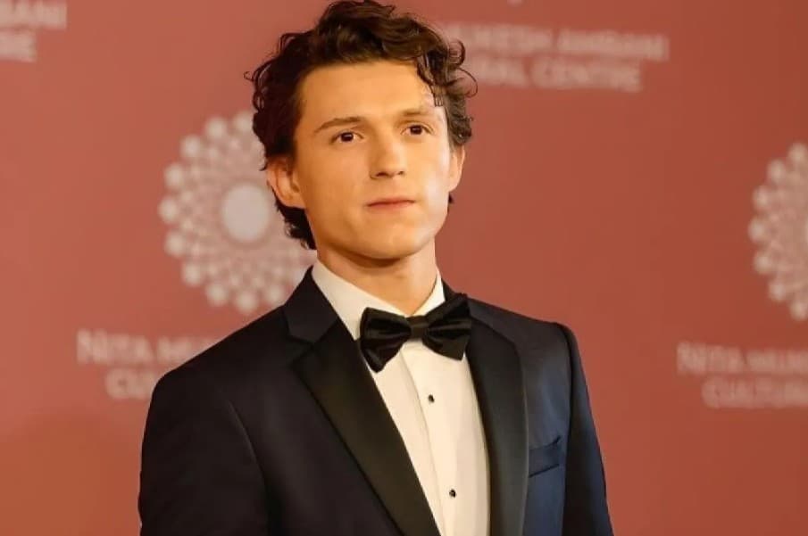 Tom Holland Mengaku Menikmati Peran Telemachus dalam Film The Odyssey dan Merenungkan Makna Maskulinitas