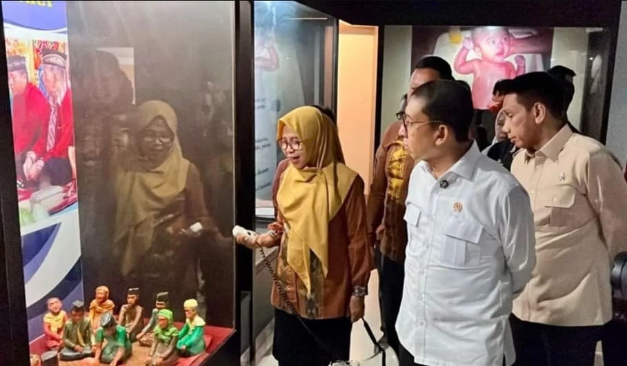 Fadli Zon Usulkan Replika Lukisan Cadas Liang Metanduno Jadi Ikon Museum Sulawesi Tenggara