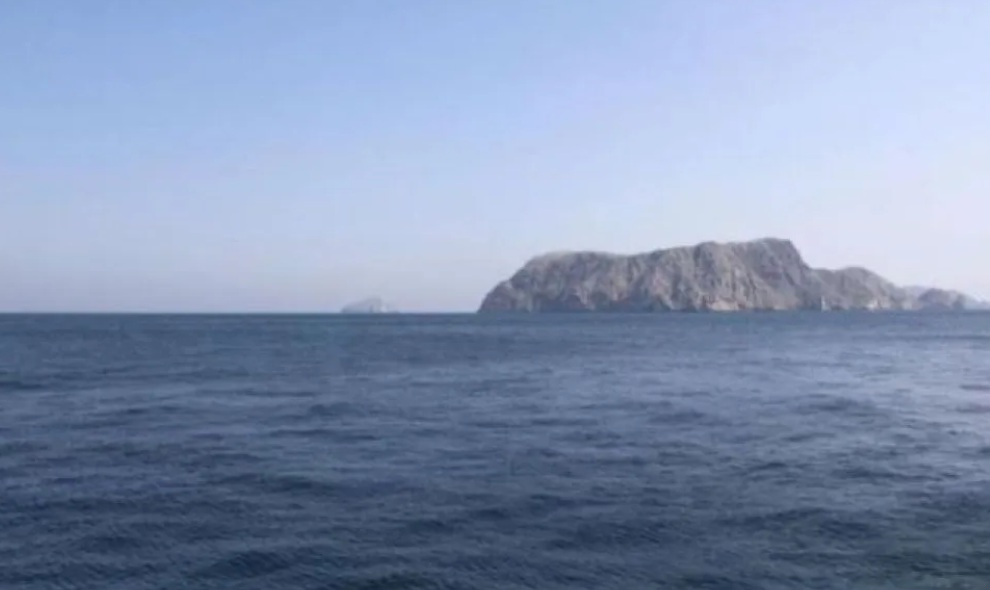 Militer Iran Desak AS Patuhi Perjanjian Damai di Tengah Meningkatnya Ketegangan Selat Hormuz