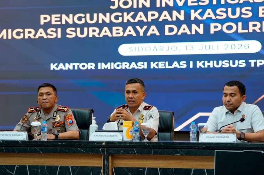 Kantor Imigrasi Surabaya dan Polresta Sidoarjo Mengamankan 15 WNA