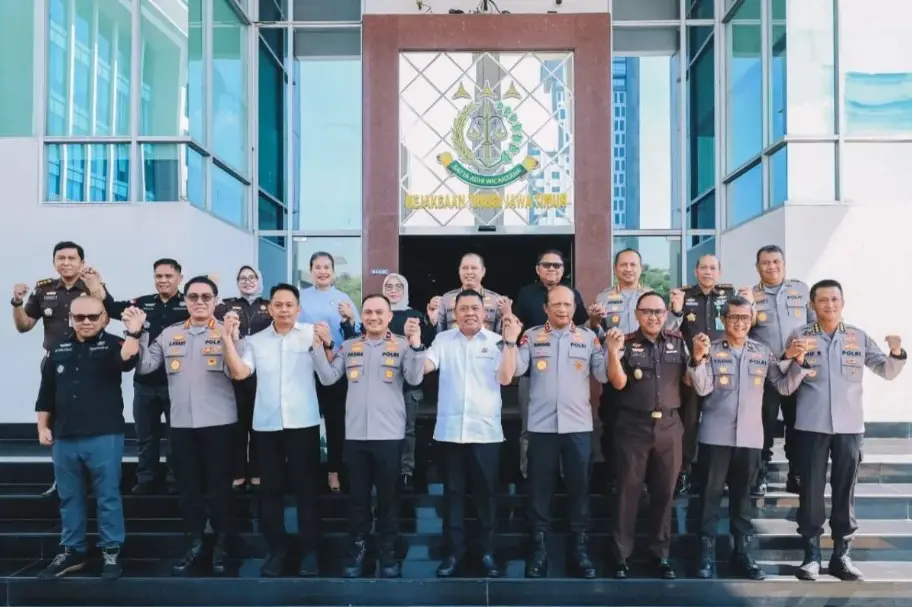 Polda Jawa Timur dan Kejati Jatim Memperkuat Sinergi untuk Menjaga Stabilitas Keamanan dan Penegakan Hukum