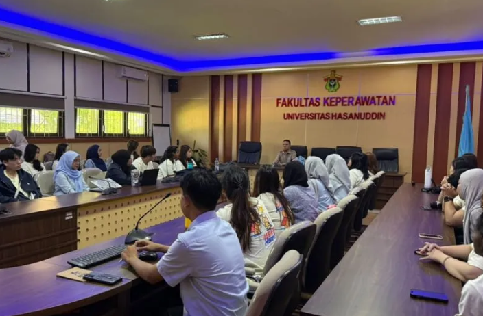 Mahasiswa Keperawatan Unhas dan NUS Bertukar Ilmu Sistem Kesehatan Modern