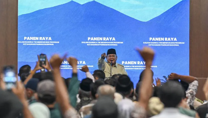 Prabowo Tegaskan TNI dan Polri Terlibat Bantu Petani untuk Atasi Kesulitan Masyarakat