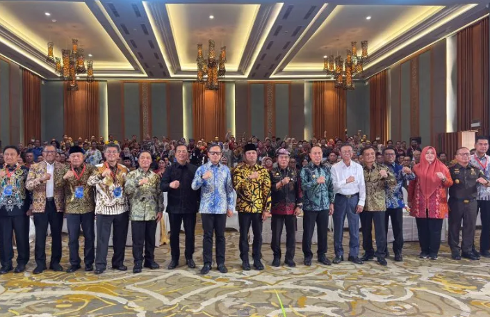 Wamendagri Akhmad Wiyagus Minta DPRD Pastikan APBD Memberi Manfaat Nyata bagi Masyarakat