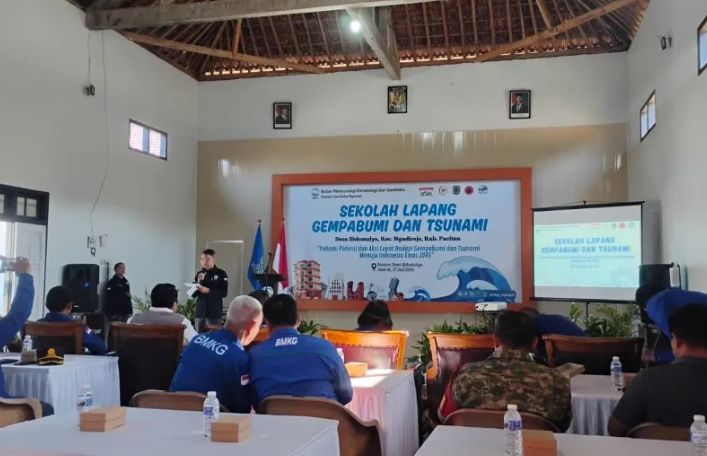 BMKG Gelar Sekolah Gempa dan Tsunami di Pacitan untuk Perkuat Kesiapsiagaan Masyarakat