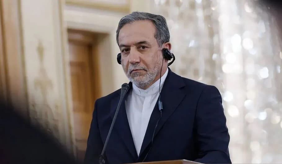 Abbas Araghchi Mengecam Rencana Donald Trump Menggunakan Aset Iran untuk Ganti Rugi Kerusakan di Selat Hormuz