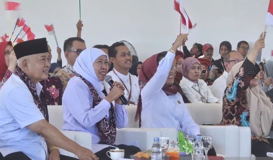 Khofifah Menegaskan MPLS Sekolah Rakyat Terintegrasi Kabupaten Malang Harus Bebas Perundungan dan Perkuat Karakter