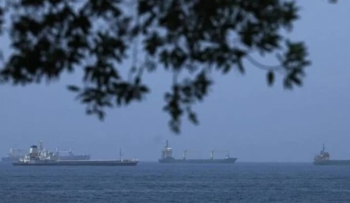 Parlemen Iran Kaji RUU Larang Kapal AS dan Israel Melintasi Selat Hormuz