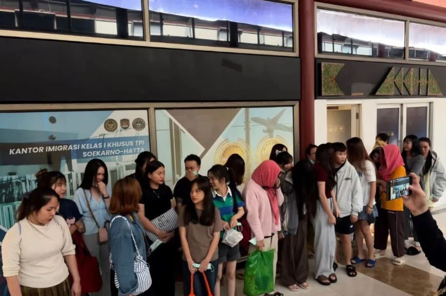 Rudenim Tanjungpinang Mendeportasi 25 Warga Vietnam yang Melanggar Aturan Keimigrasian