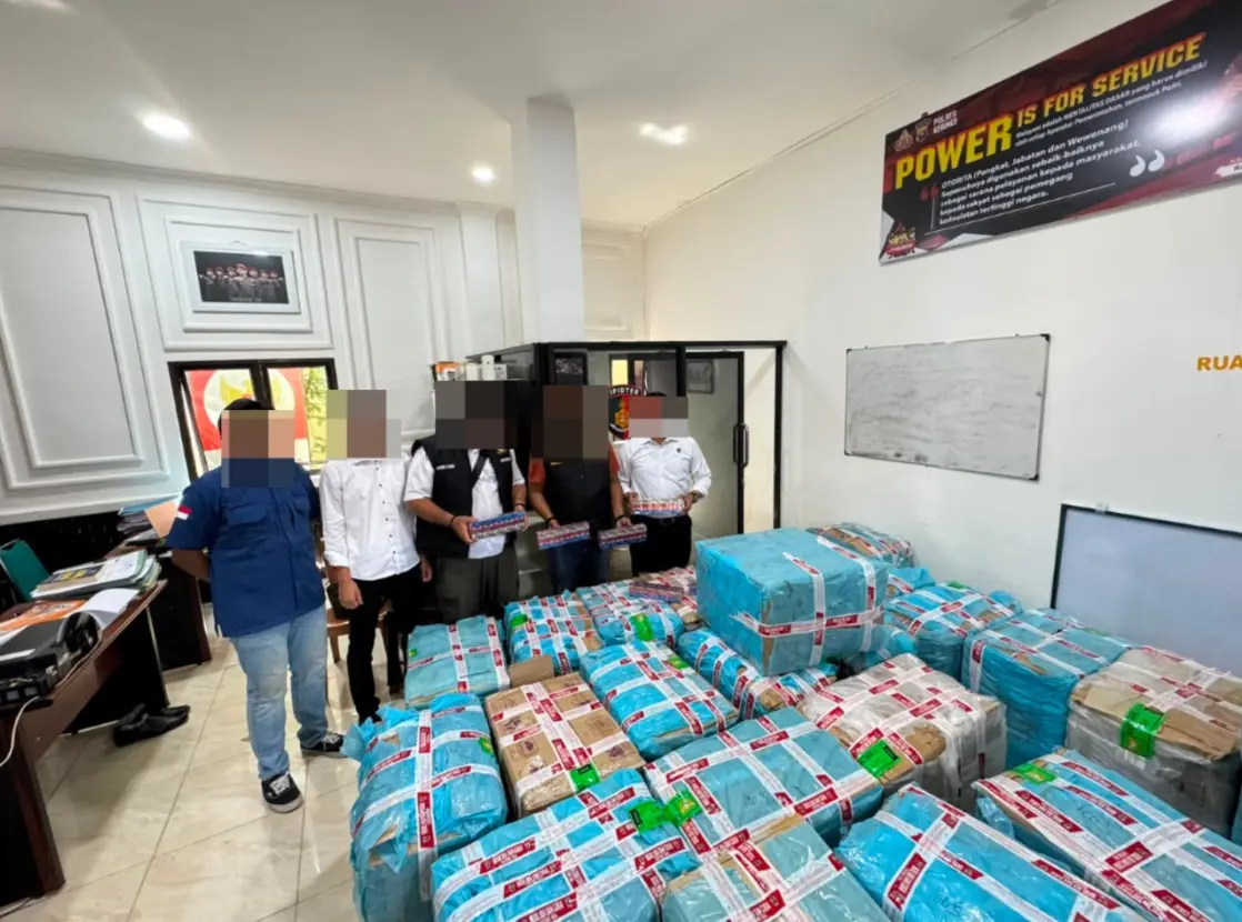 Bea Cukai Jambi dan Polres Kerinci Menindak 499.200 Batang Rokok Ilegal Golden Long