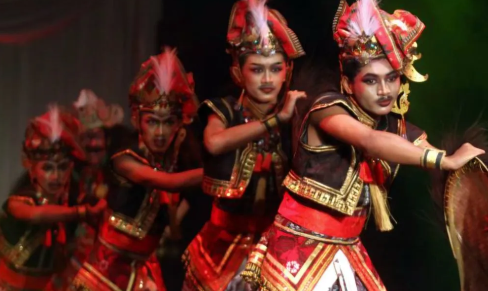 Khofifah Tekankan Regenerasi Generasi Muda Menjadi Kunci Pelestarian Budaya Jawa Timur