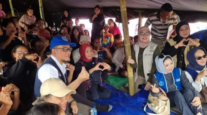 Menteri Arifah Menjamin Kebutuhan Pengungsi Gempa NTT Segera Terpenuhi dan Meminta Warga Bersabar