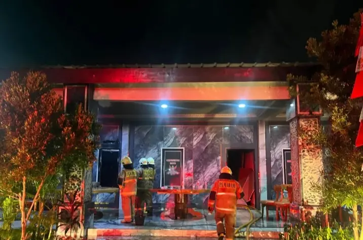 GRIB Jaya Belum Mengetahui Poskonya Terbakar, Delapan Mobil Pemadam Dikerahkan