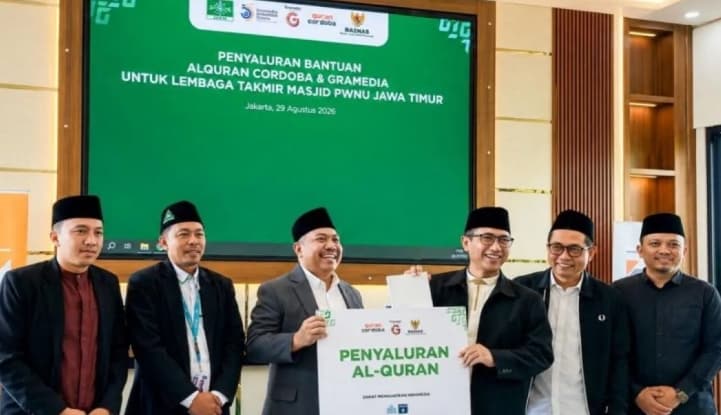 Baznas RI Menyalurkan 250 Mushaf Al-Quran untuk Jemaah LTM PWNU Jawa Timur