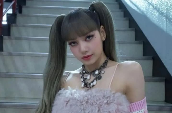 Lisa BLACKPINK Menyiapkan Album Solo “Press Play” yang Dijadwalkan Rilis Oktober 2026
