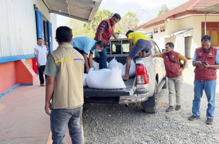 Bulog NTT Menyalurkan 862 Ton Beras untuk Memenuhi Kebutuhan Warga Terdampak Gempa Flores