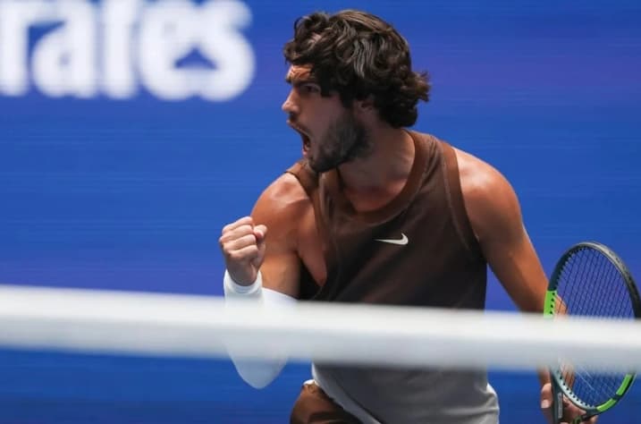 Carlos Alcaraz Menang Tiga Set dan Mulus Mengawali Misi Pertahankan Gelar US Open