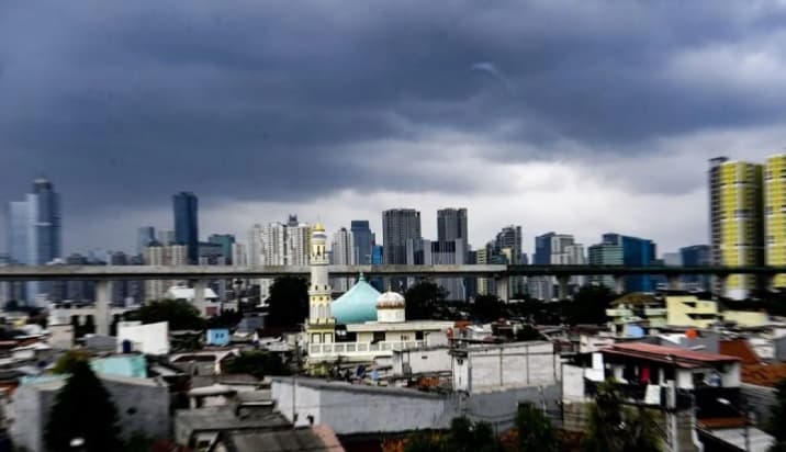 BMKG Prakirakan Jakarta Berawan Tebal Sabtu Malam, Suhu Mencapai 35 Derajat Celsius