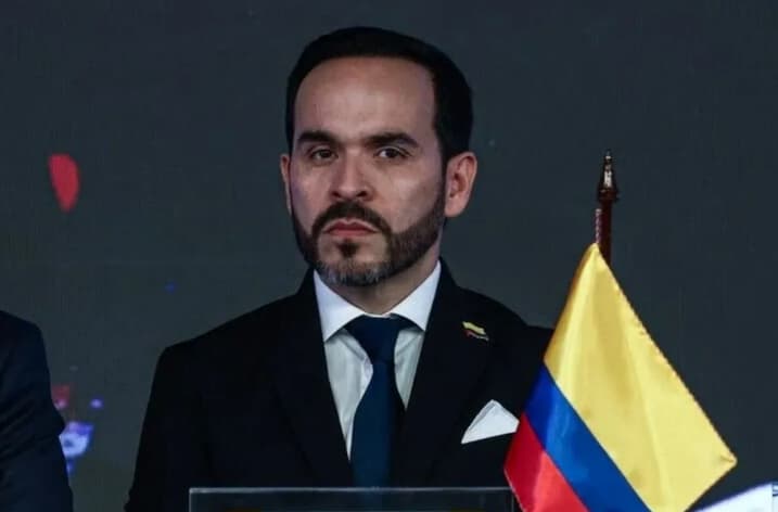 Presiden Kolombia Cabut Larangan Membawa Senjata Api, Perizinan Tetap Dikontrol Ketat