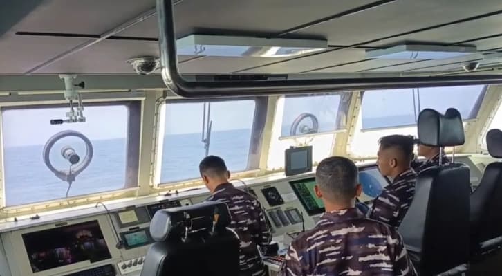 Tim SAR Perluas Pencarian Jurnalis Hilang hingga Tepi Anak Krakatau, Area Penyisiran Capai 2.109 Mil Laut Persegi