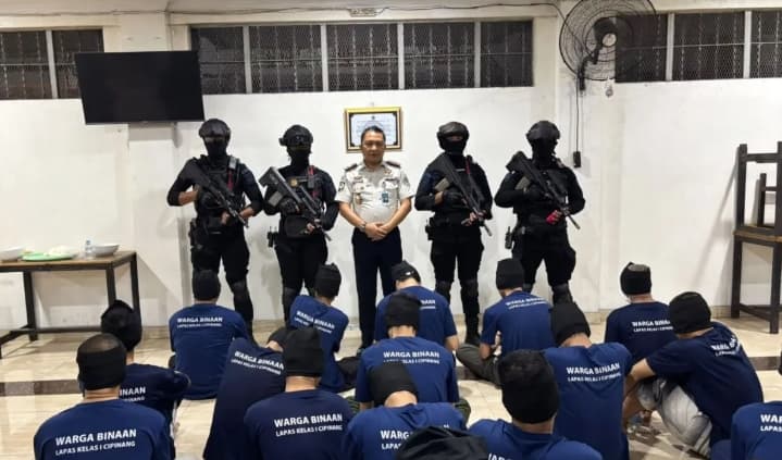 Lapas Cipinang Pindahkan 87 Narapidana Berisiko Tinggi ke Nusakambangan untuk Perkuat Keamanan