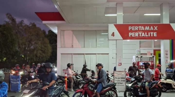 Antrean BBM Belum Normal, Pemkab Jember Terapkan WFH dan Sekolah Daring hingga Sabtu