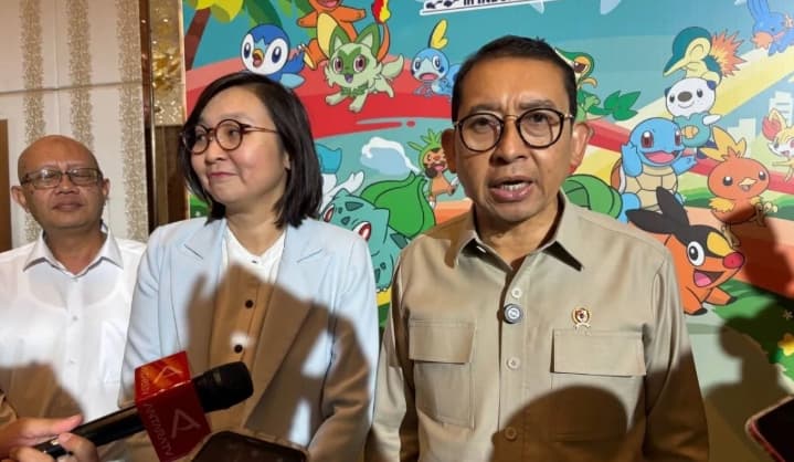 Kemenbud Terima Hibah Ratusan Lukisan dan Buku Otto Djaya-Agus Djaya dari Keluarga Holst