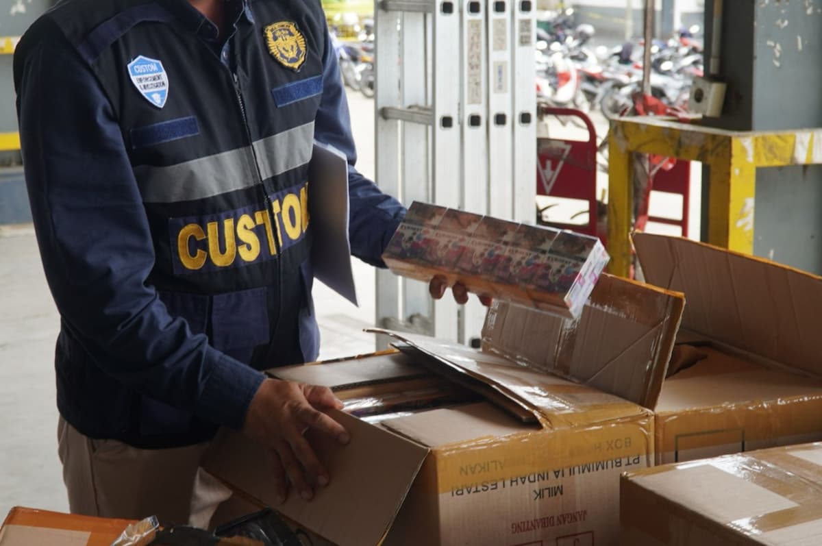 Bea Cukai Jayapura Gagalkan Pengiriman 88.200 Batang Rokok Ilegal di Tiga Lokasi Distribusi