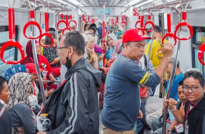 Rute Kelapa Gading-Manggarai Beroperasi, Penumpang Harian LRT Jakarta Melonjak 166 Persen