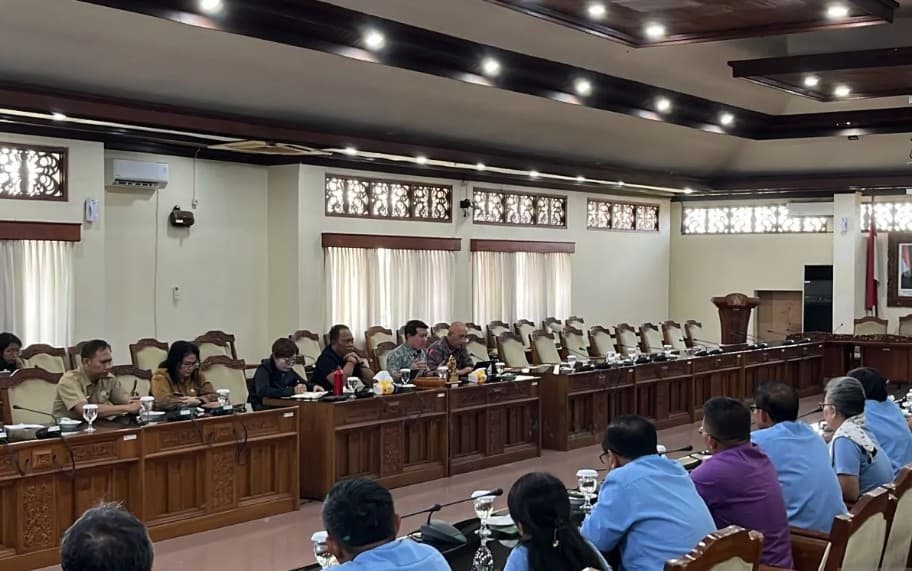 Serikat Pekerja Usulkan UMP Bali 2027 Naik Jadi Rp4,5 Juta, DPRD Tampung Aspirasi
