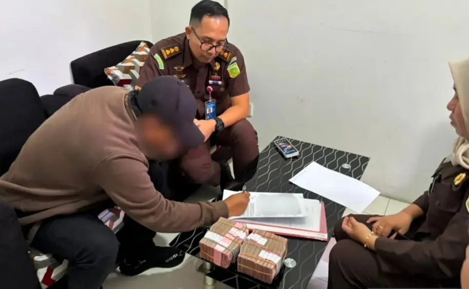 Jaksa Kembalikan Uang Rp2,2 Miliar kepada 13 Anggota DPRD NTB Usai Tiga Legislator Divonis Bebas