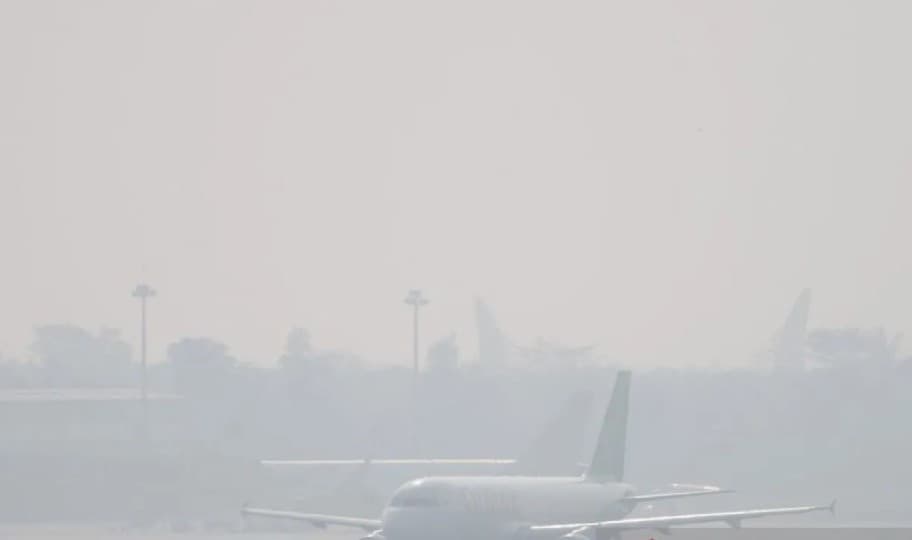 Jarak Pandang Hanya 600 Meter, Delapan Penerbangan di Bandara SMB II Palembang Ditunda