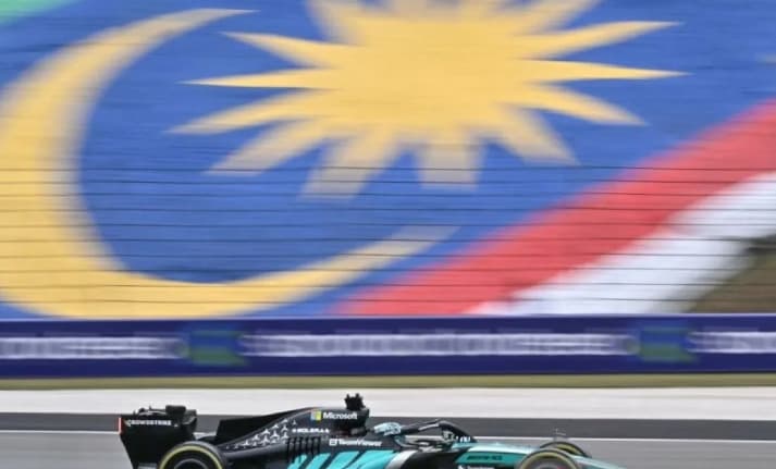 George Russell Kecewa Gagal Finis di GP Bahrain, tetapi Belum Menyerah Kejar Gelar F1