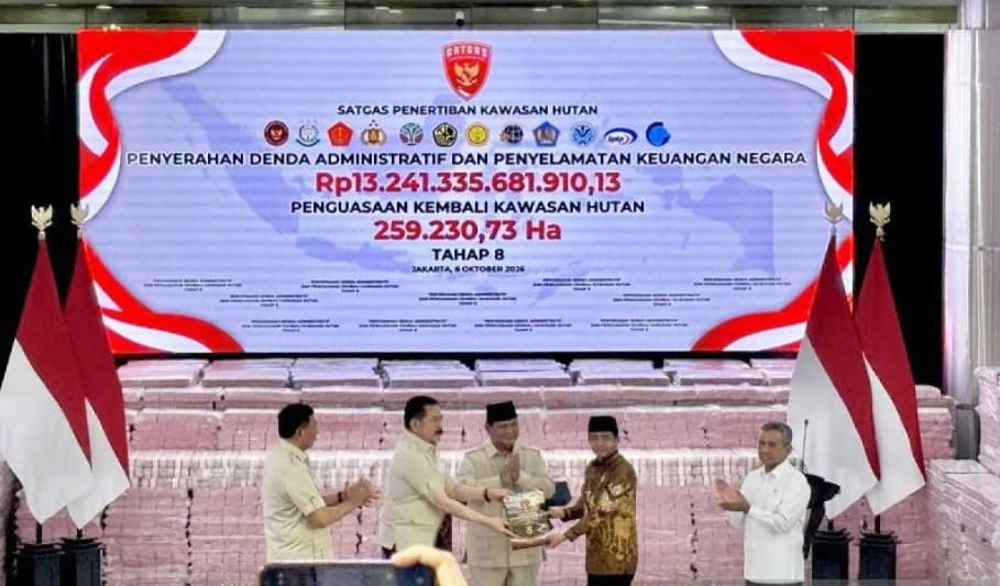 Disaksikan Prabowo, Satgas PKH Serahkan 259 Ribu Hektare Lahan dan Rp13,2 Triliun kepada Negara